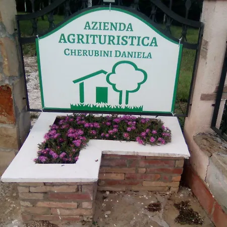 Farmház Cherubini Daniela *
