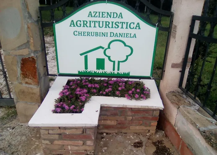 Alloggio per agriturismo Cherubini Daniela *